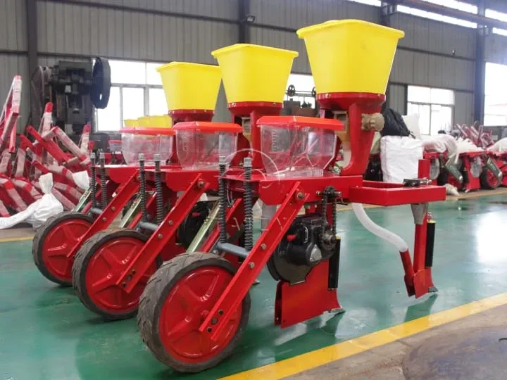 machine de plantation de maïs au Kenya