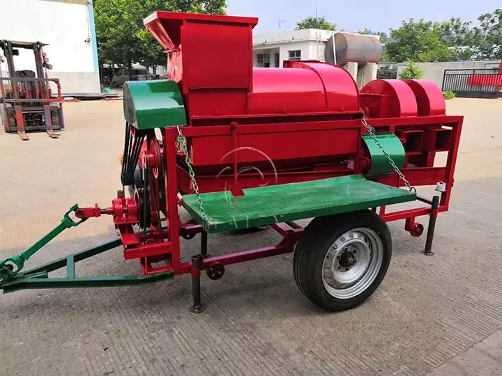 Large grain thresher for corn